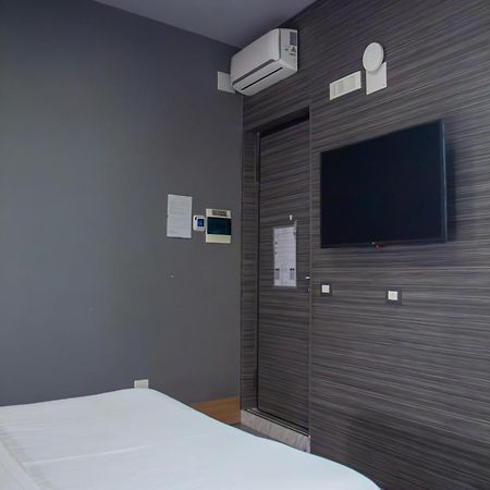 Beb Umberto I Napoli Hotel Luaran gambar