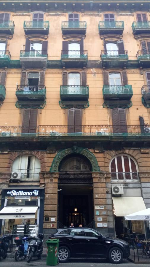 Beb Umberto I Napoli Hotel Luaran gambar