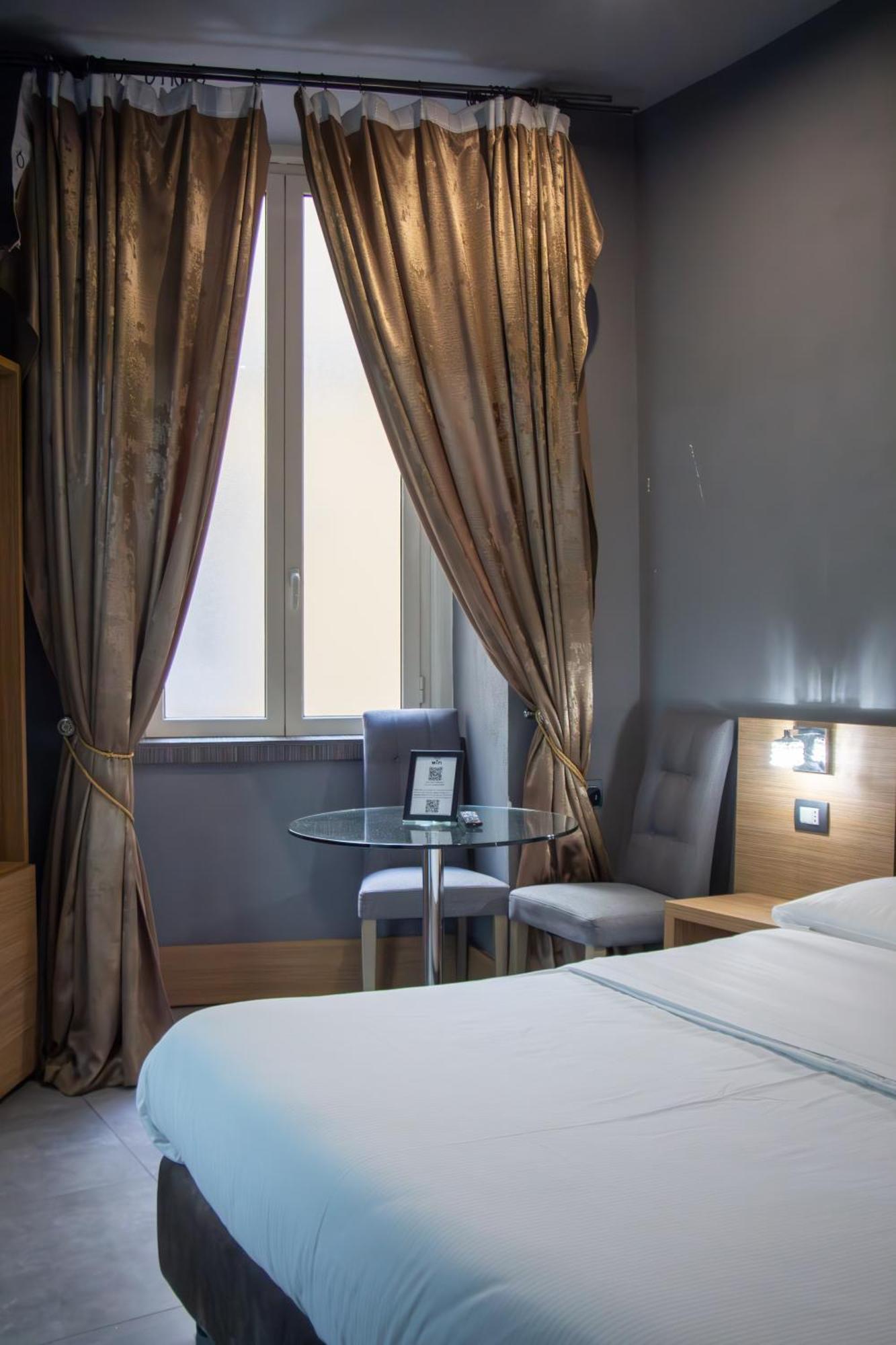 Beb Umberto I Napoli Hotel Luaran gambar