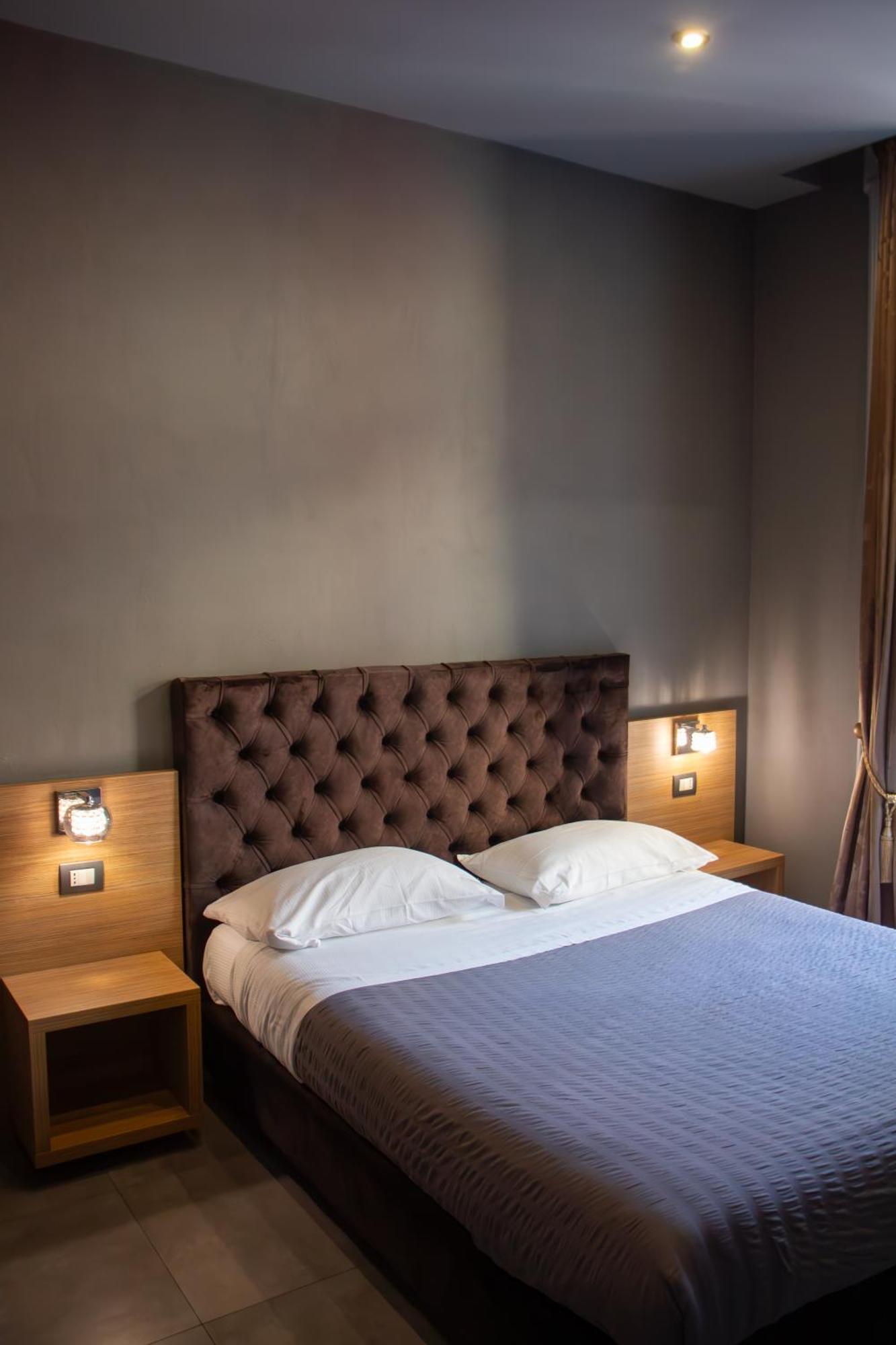 Beb Umberto I Napoli Hotel Luaran gambar