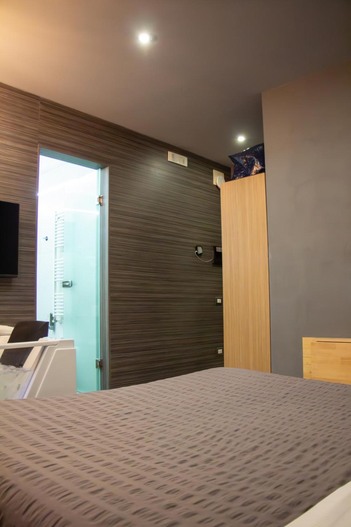 Beb Umberto I Napoli Hotel Luaran gambar