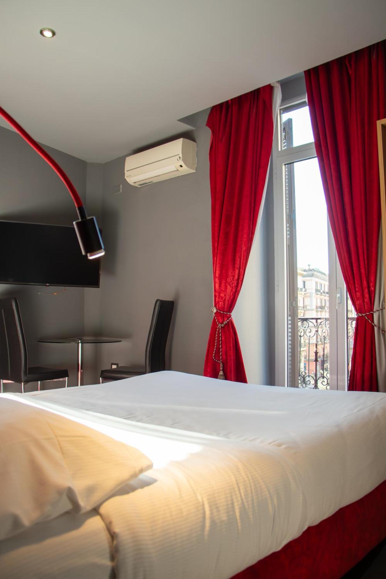 Beb Umberto I Napoli Hotel Luaran gambar