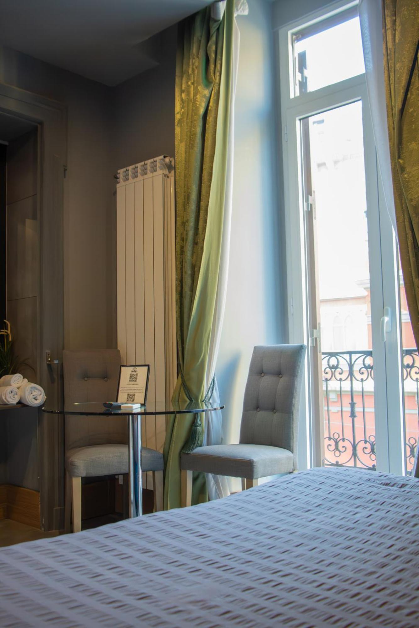 Beb Umberto I Napoli Hotel Luaran gambar